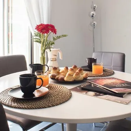 Apartment Fiori Scarlatti Naples